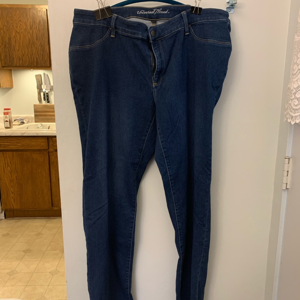 Universal Threads straight leg size 20W dark wash trouser style jeans